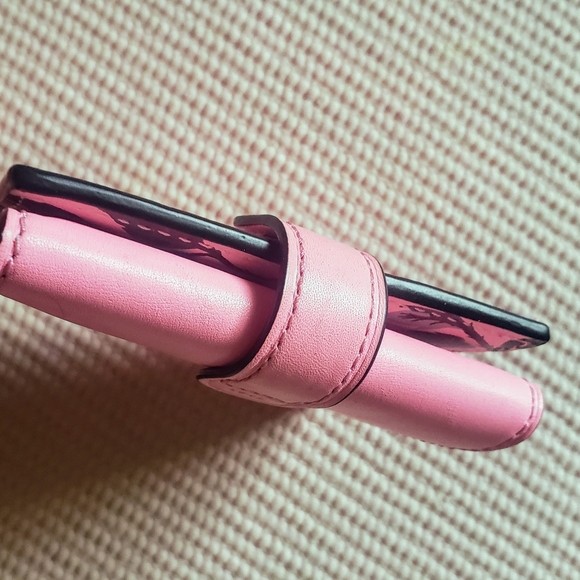 Coach 1941 Pink Glovetanned Leather Compact Wallet - Picture 11 of 16